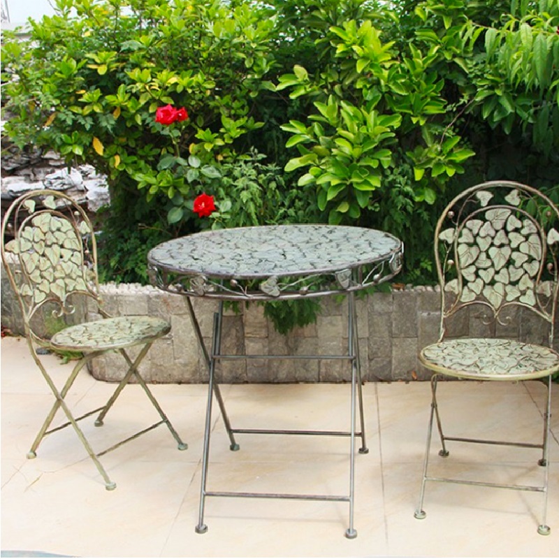 Table et chaises rétro en fer  - Outdoor Furniture Europe avis et prix