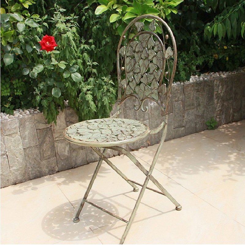 Table et chaises rétro en fer  - Outdoor Furniture Europe avis et prix