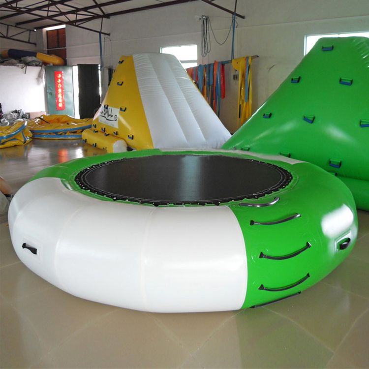 Trampoline de saut d'eau et de - Outdoor Furniture For Sale avis et prix