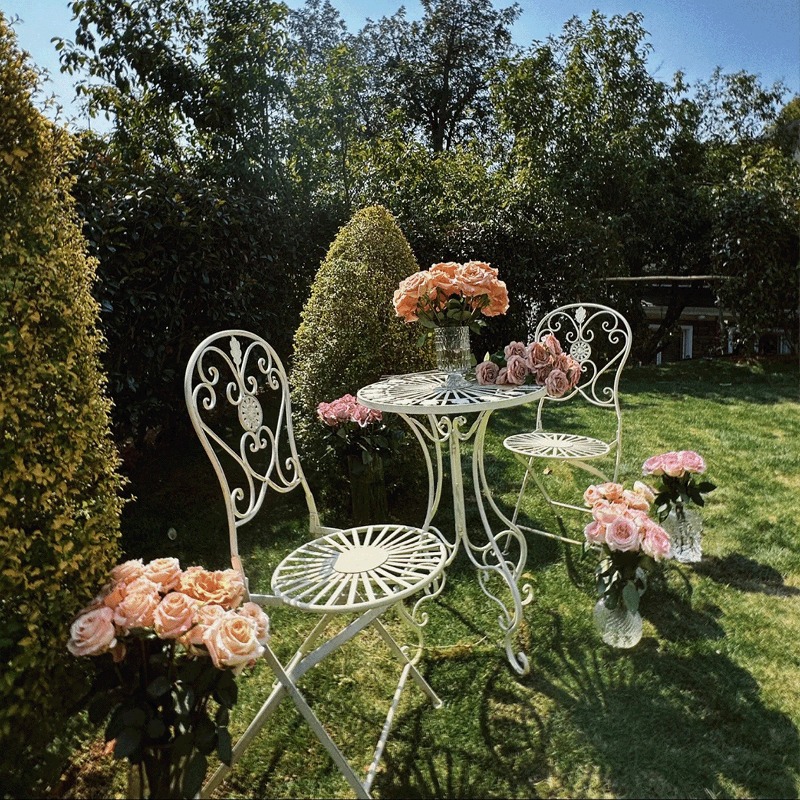 Table et chaises en fer forgé  - Outdoor Furniture Cafe avis et prix